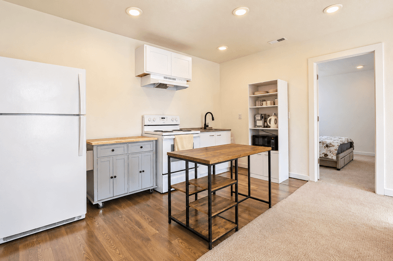 Aurora House: 4264 South Halifax Way