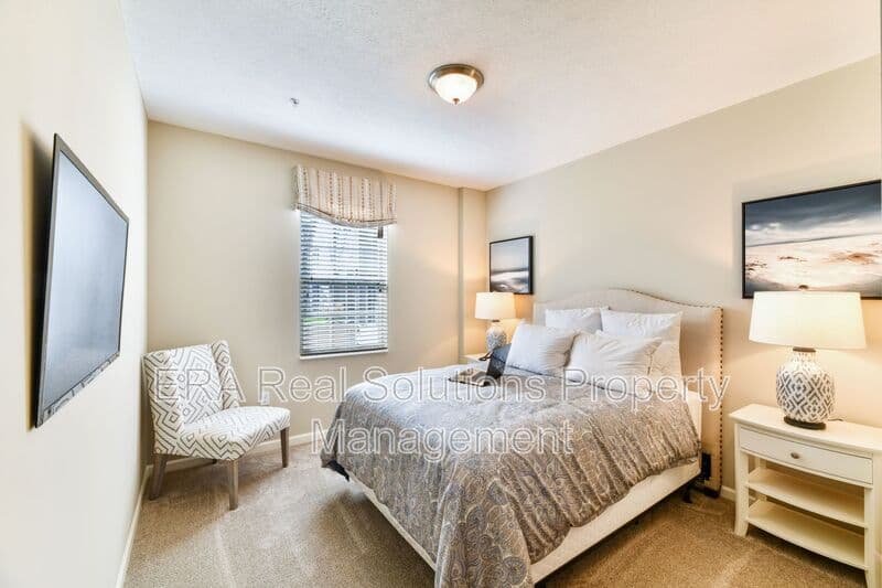 Columbus Condo: 1581-204 Gilmore Park Ave