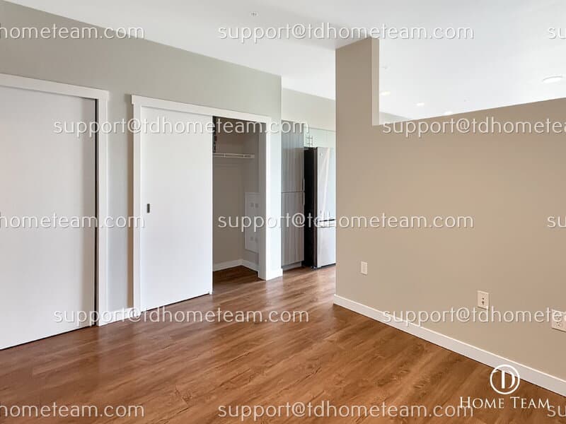 Bellevue Condo: 1085 103rd Ave NE