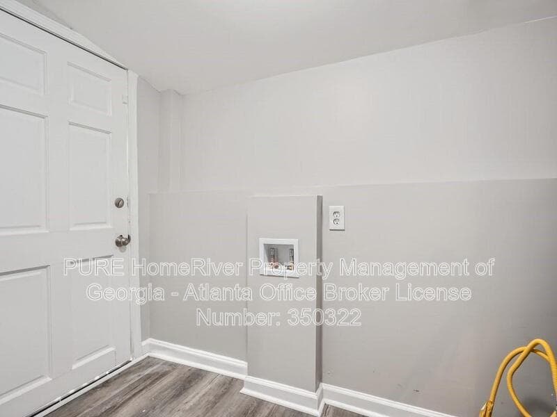 Atlanta House: 881 Mcwilliams Rd SE