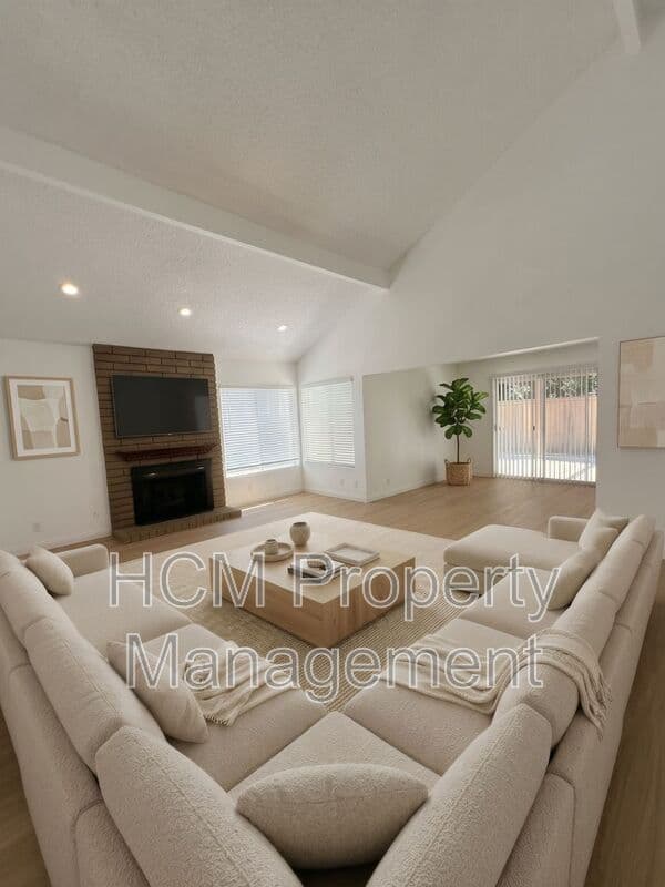 Irvine House: 51 Sparrowhawk
