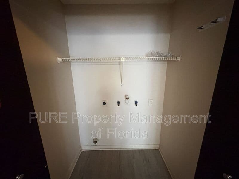 Ocala House: 2040 SE 40th St Rd 1-4