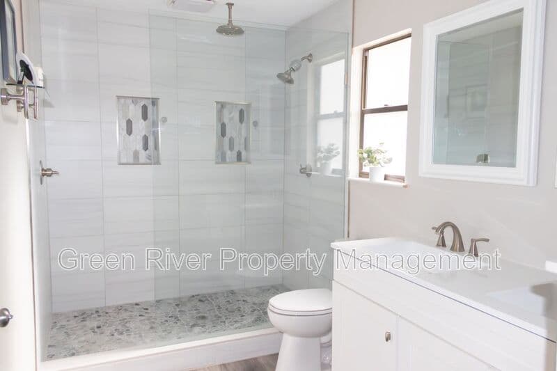 Jacksonville House: 12955 Julington Ridge Drive E