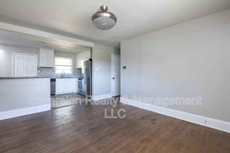 Atlanta House: 1891 Goddard St SE