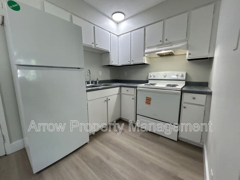 Clarinda House: 1010 North 16th Street