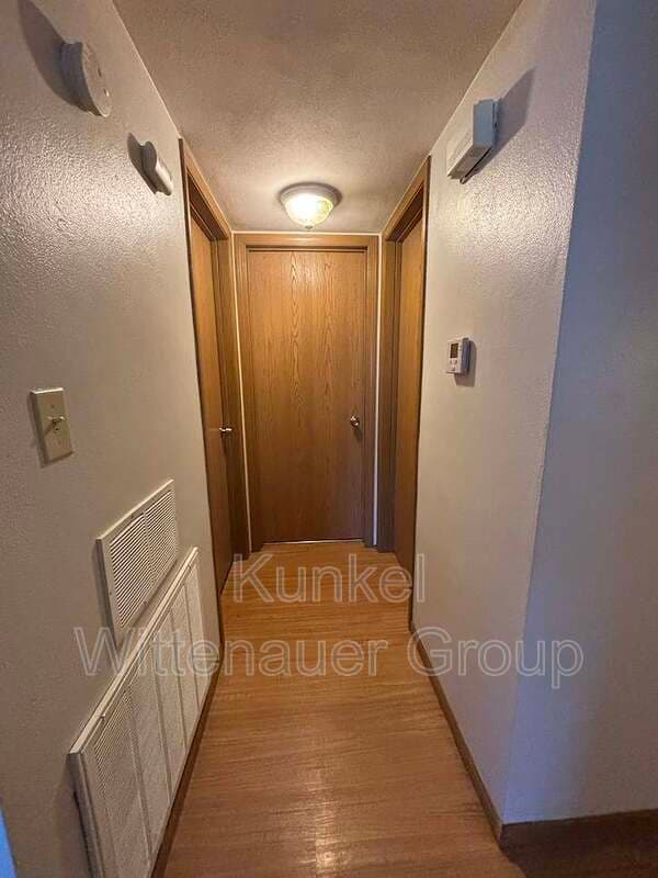 Swansea Condo: 1807-3 Jamestown Road