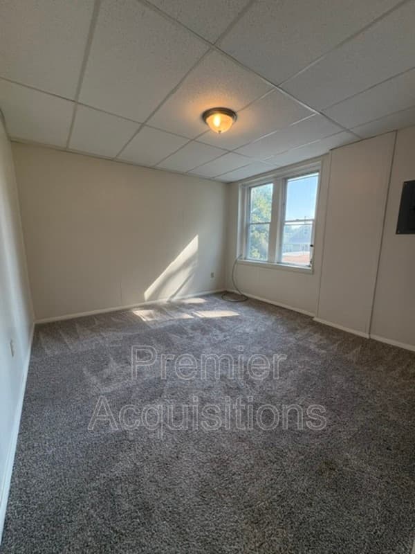 Alton Condo: 609 Mather St