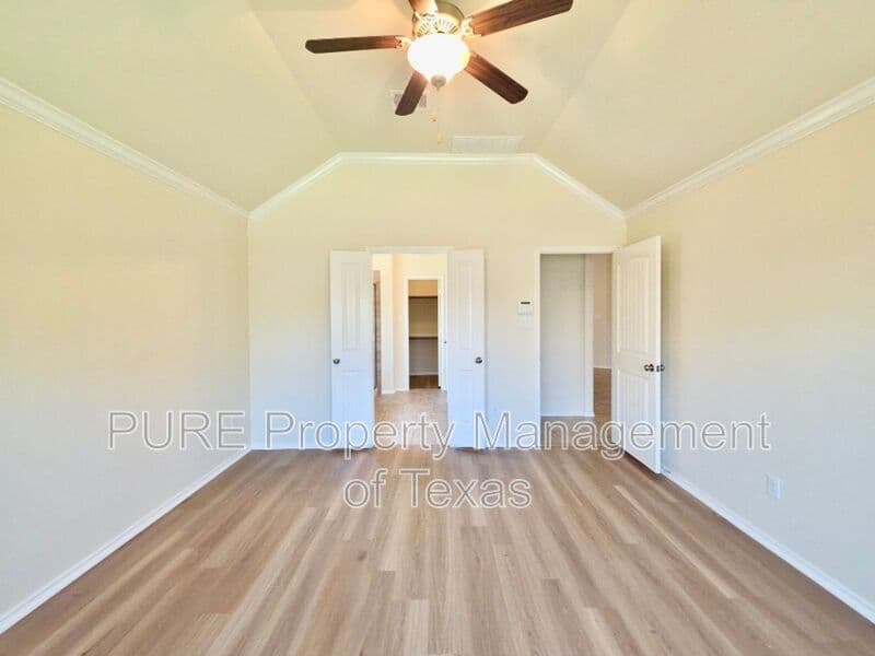 Buda House: 124 Jasper Trail