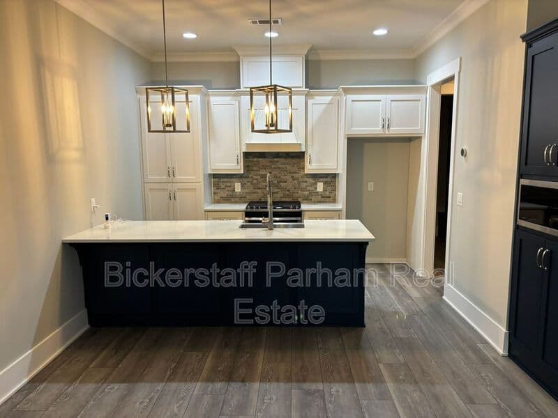Columbus House: 8115 Dreamboat Drive