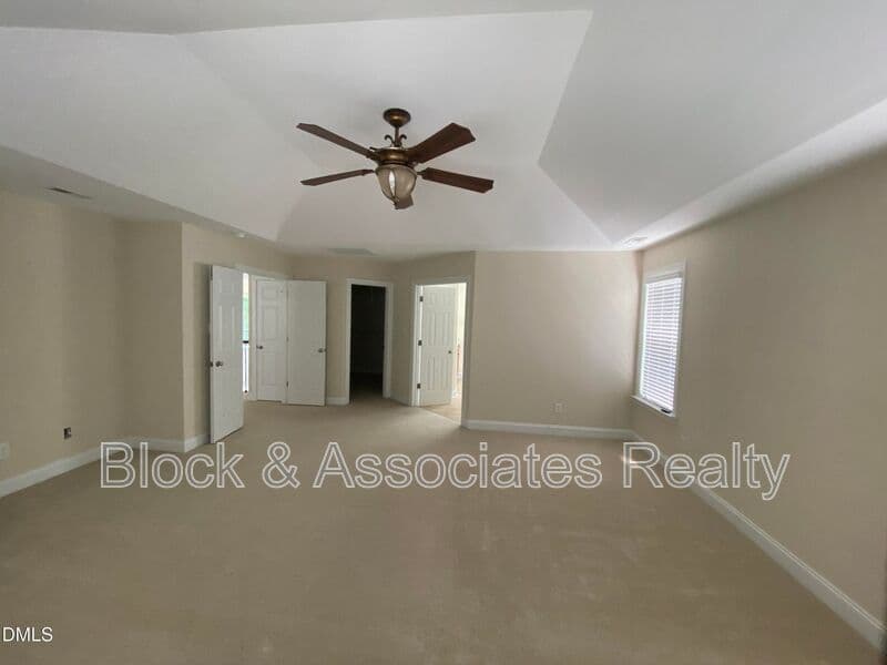 Holly Springs House: 125 Quarryrock Road
