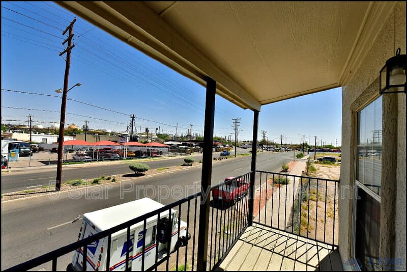 El Paso Condo: 6806 Alameda Ave