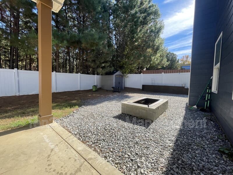 Columbus House: 4955 Brightstar Lane