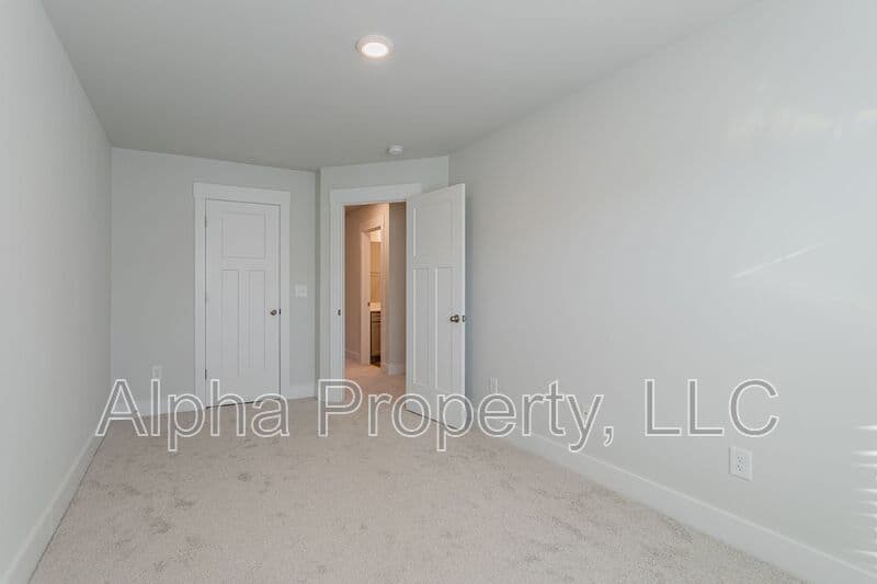 Moore Townhome: 1530 Rivermeade Dr