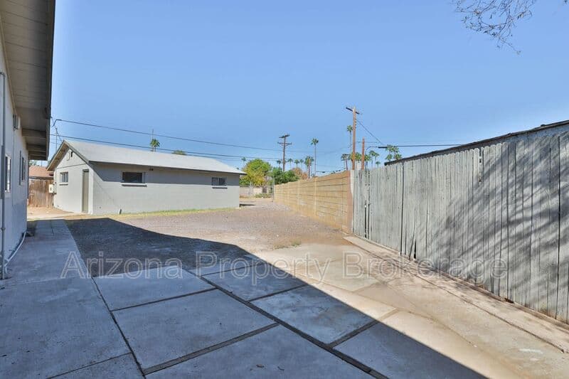 Mesa House: 1026 S. Grand
