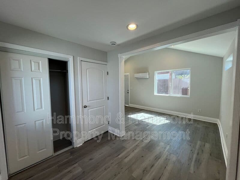 Van Nuys House: 6931 Jellico Ave.
