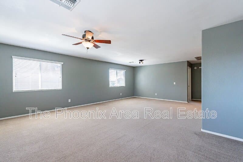 Chandler House: 6953 S Topaz Pl