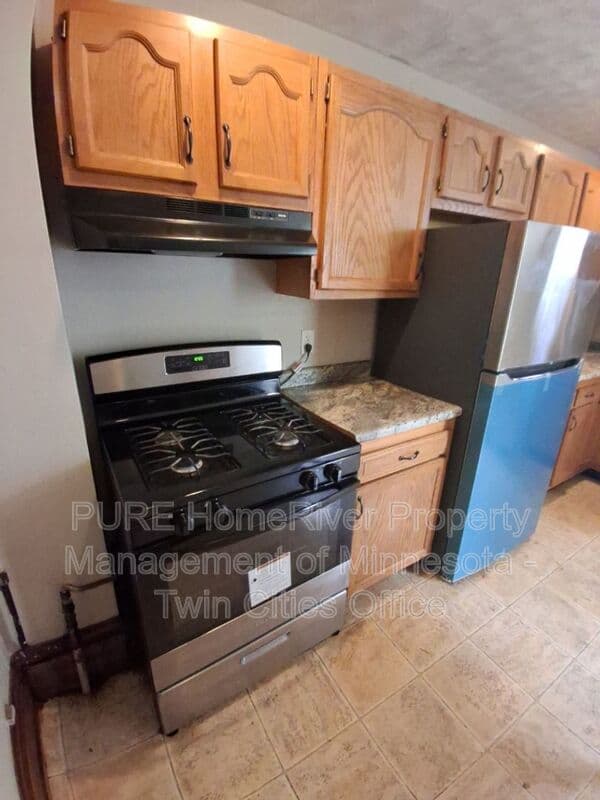 Saint Paul Condo: 140 Belvidere St W