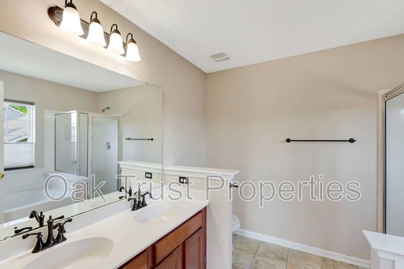 Summerville House: 407 Cotton Hope Lane