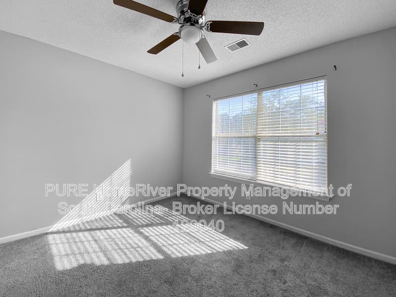 Goose Creek House: 109 Rockdale Ln