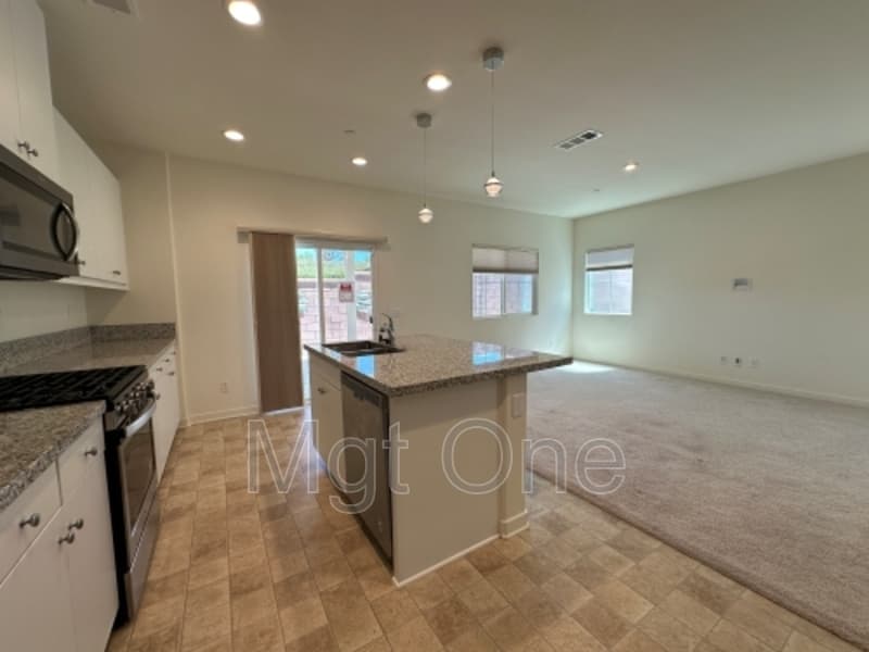Moreno Valley House: 12844 Sovite Way