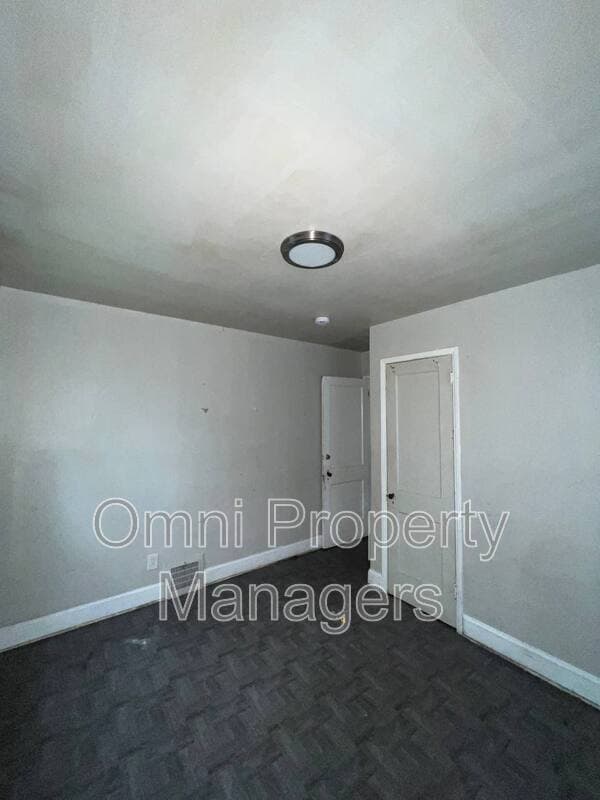 Detroit House: 20456 Meyers Rd