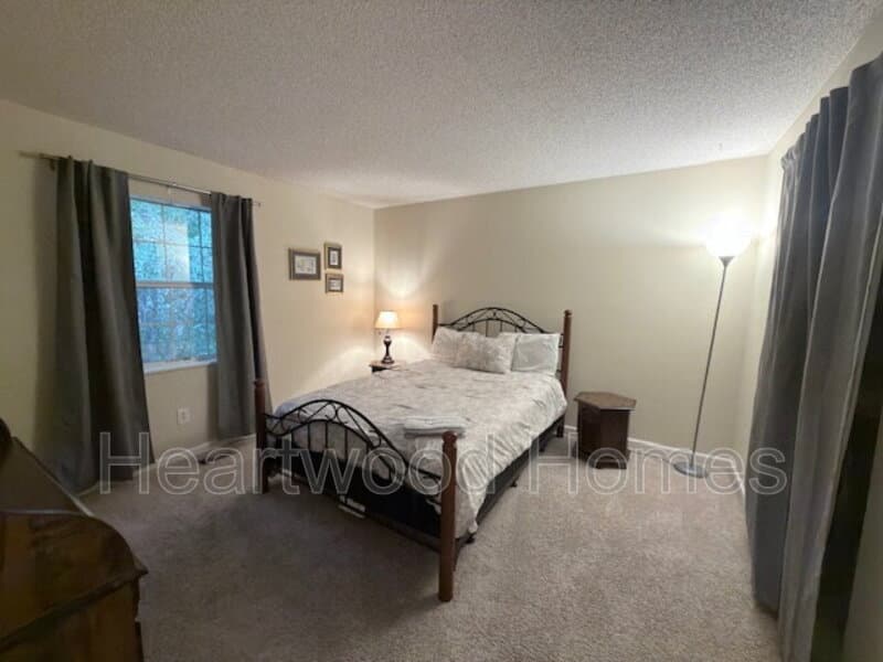 West Columbia House: 264 Orchard Hill Drive