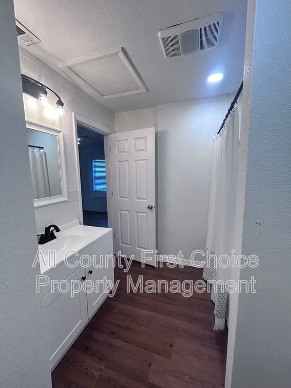St. Petersburg House: 3928 1st Ave N