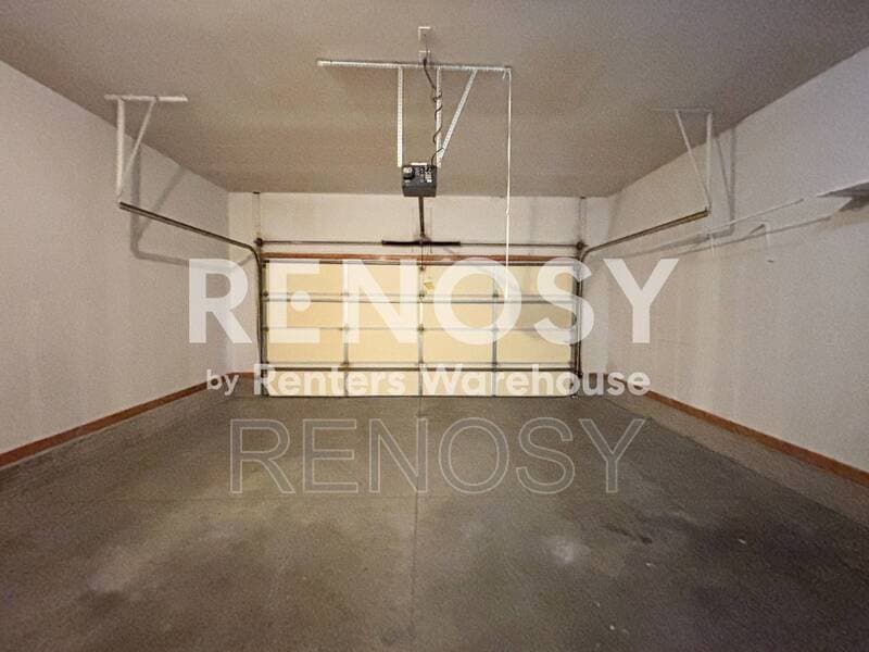 West Des Moines House: 8228 Dakota Drive