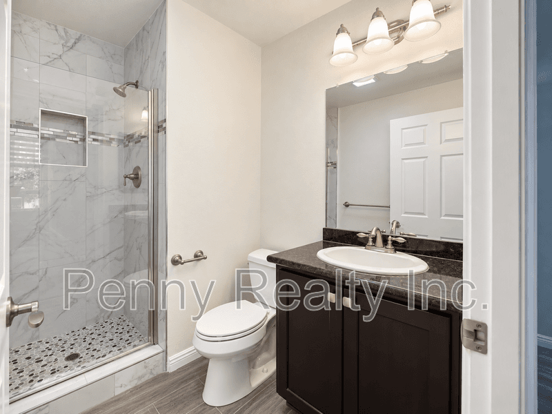 San Diego Condo: 5540 Lindo Paseo