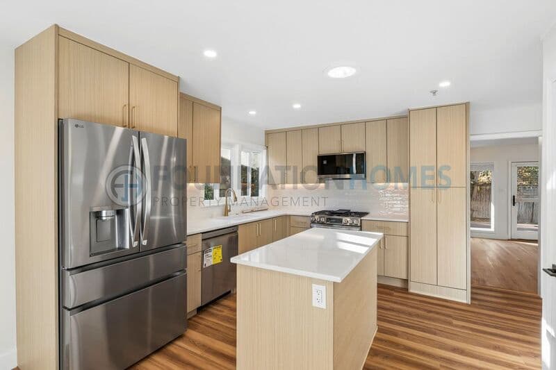 Mill Valley House: 51 Plaza Dr