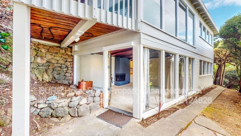 Sausalito Condo: 25 Woodward Avenue