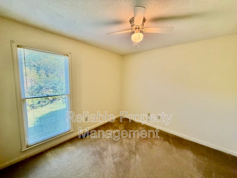 Raleigh House: 6600 Walnut Cove