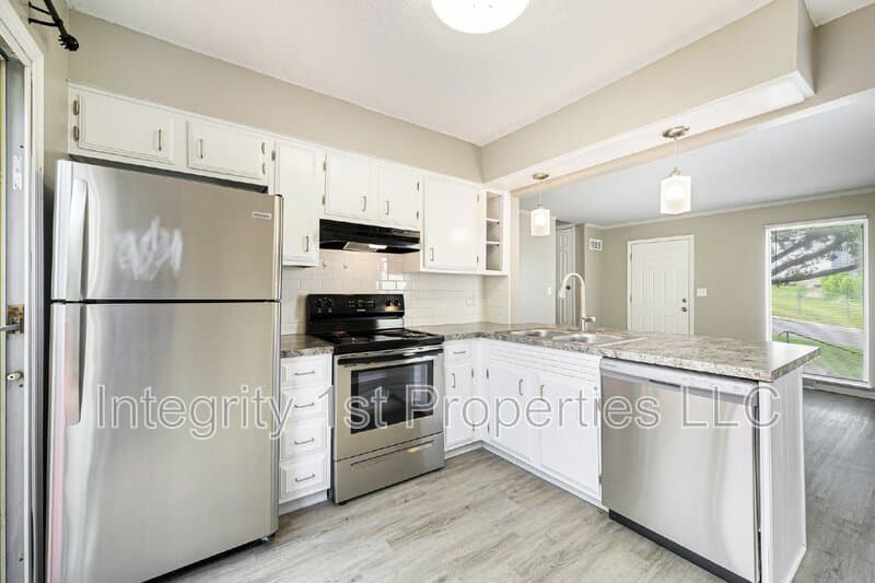 Kansas City Townhome: 1928 West 36 Avenue