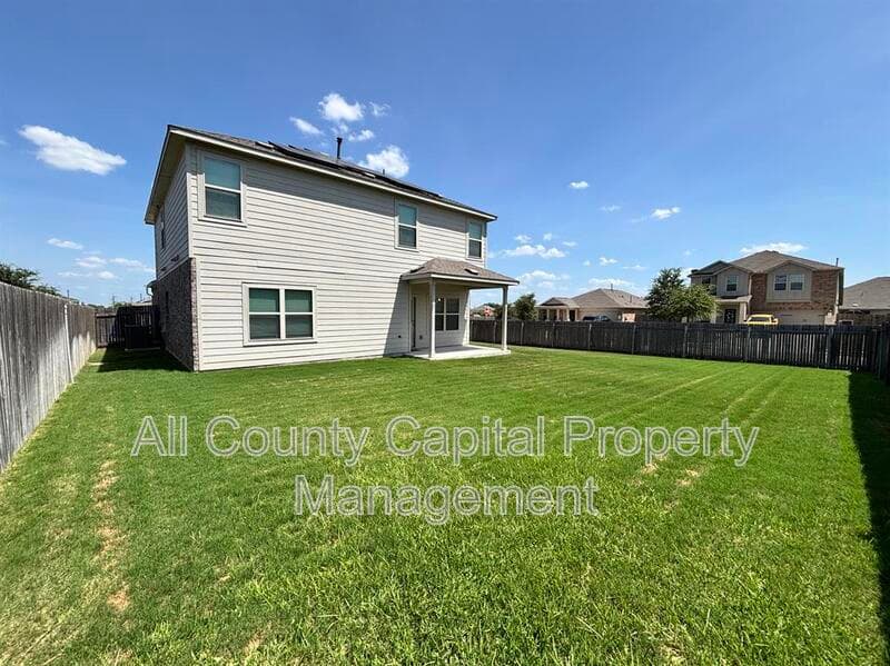 Pflugerville House: 21300 Bird Wing Dr