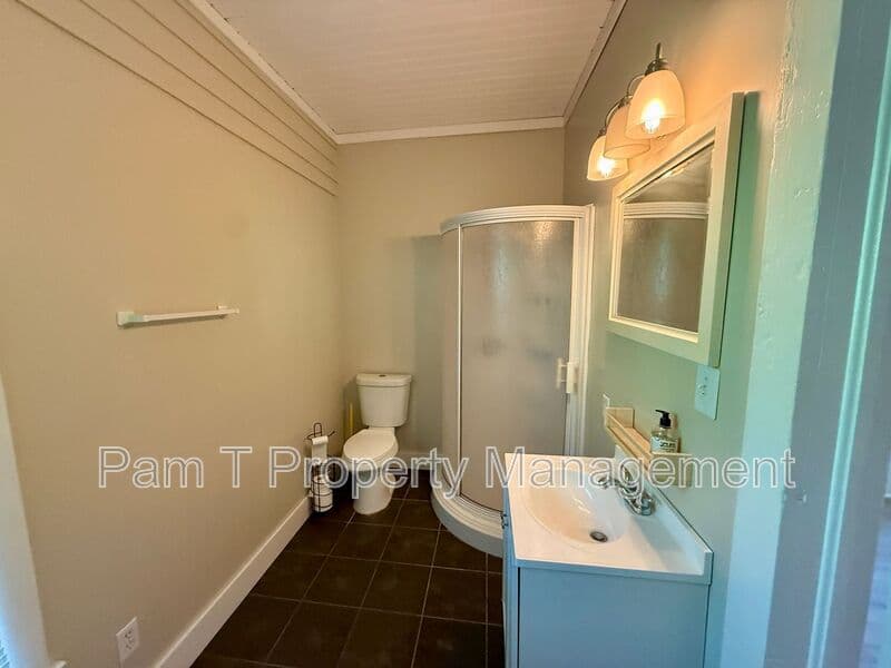 Savannah House: 611 W 44th St