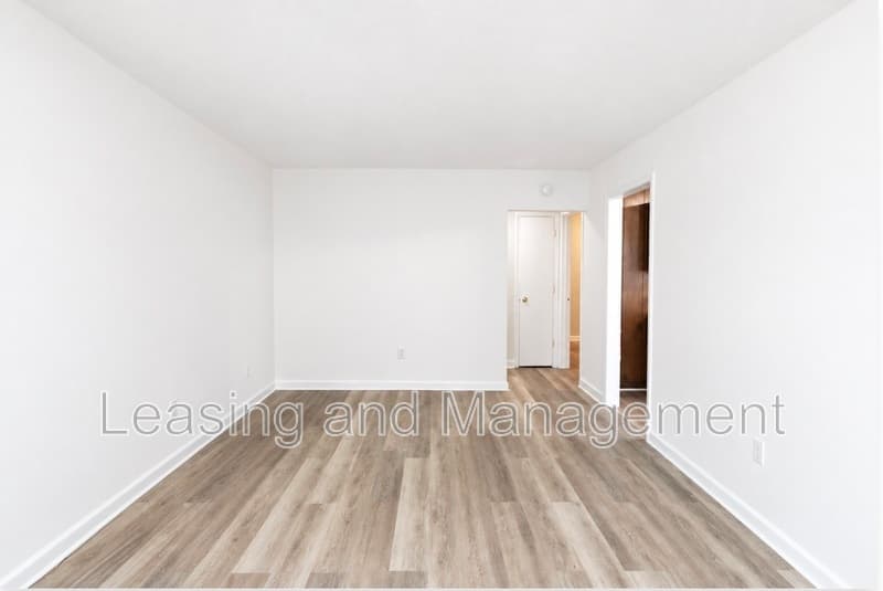 Charleston Condo: 1611 Jessamine Road