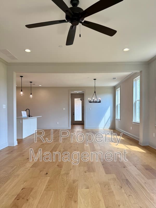 Collierville Townhome: 924 Aldwick Dr