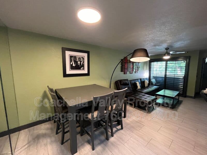Palm Springs Condo: 2821 Los Felices Cir