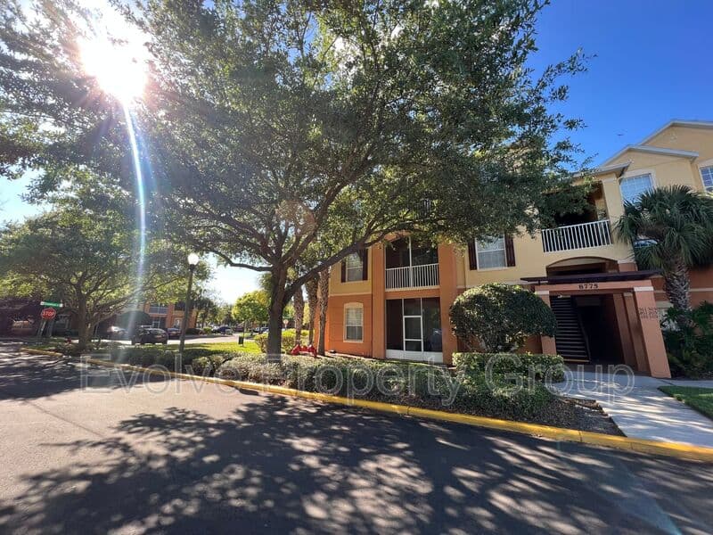Orlando House: 8775 Sartori St.