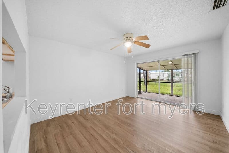 Fort Myers House: 11370 SUMMERWINDS CT