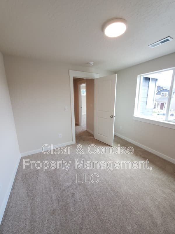 Springfield House: 5230 Holly Street