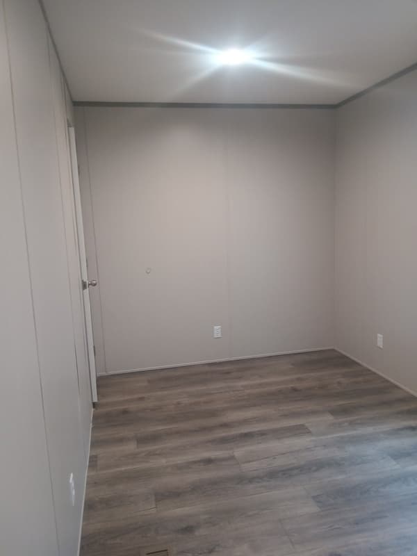Ellenwood House: 10  Simmons way