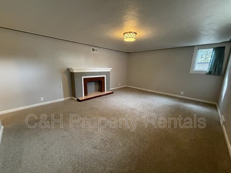 Billings Condo: 1019 Poly Drive - 2