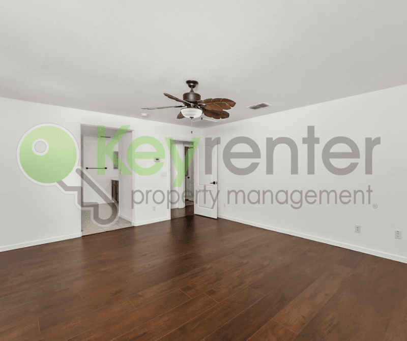 Lincoln House: 1552 Flora Way