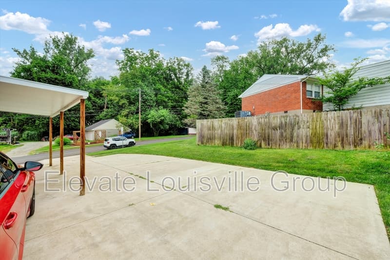 Louisville House: 1962 Mellwood Avenue