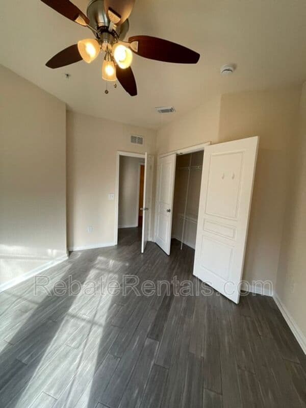 Jacksonville Condo: 8290 Gate Parkway W