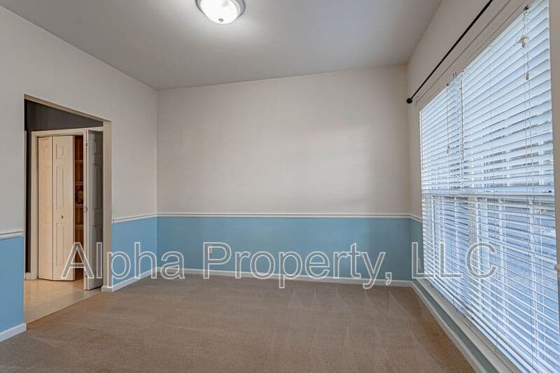 Greenville House: 7 Box Tree Way