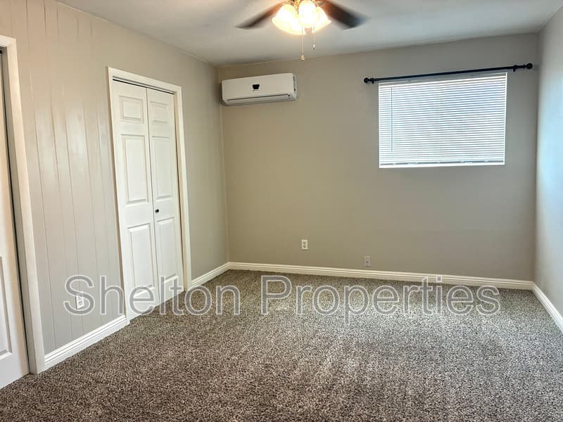 Tempe House: 523 E Malibu Dr