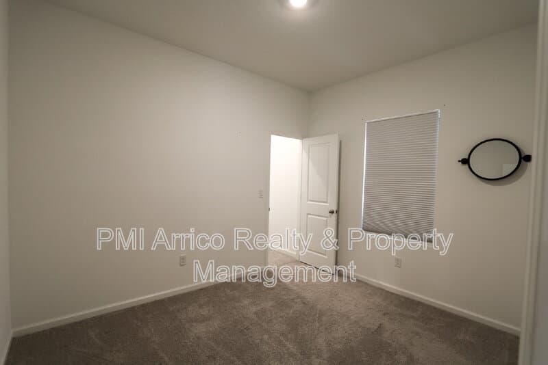 Zephyrhills House: 35552 Shade Fern La