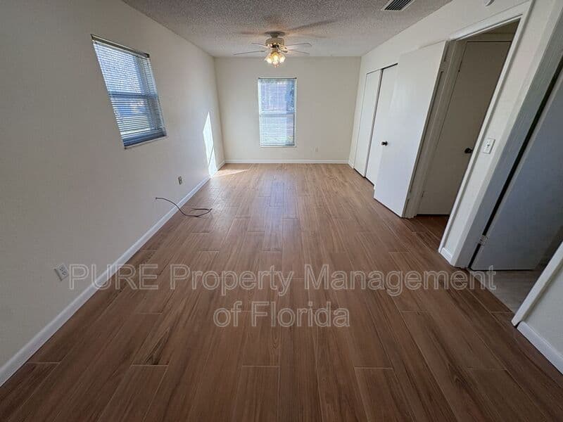 Ocala House: 6807 NW 62nd Place